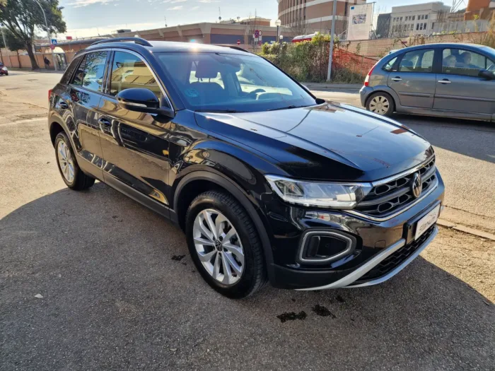 VW T-ROC 1.5 TSI STYLE DSG - immagine 2