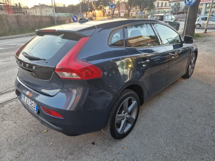 VOLVO V40 2.0 d2 Business my17 - immagine 4