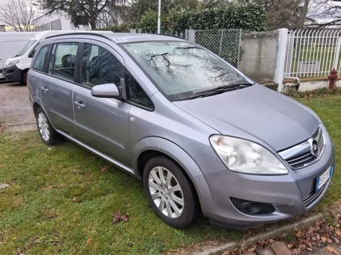 OPEL ZAFIRA 1.6 Cosmo ecoM 94cv