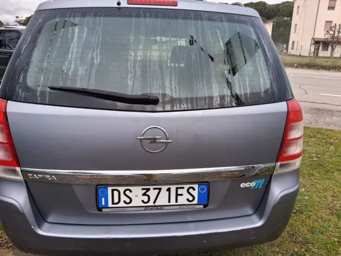 OPEL ZAFIRA 1.6 Cosmo ecoM 94cv - immagine 8