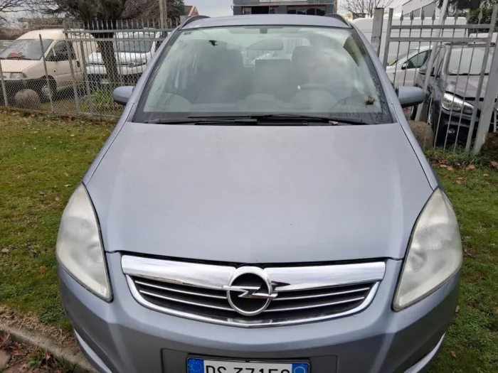 OPEL ZAFIRA 1.6 Cosmo ecoM 94cv - immagine 11