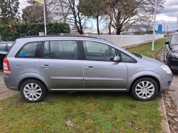 OPEL ZAFIRA 1.6 Cosmo ecoM 94cv - immagine 3