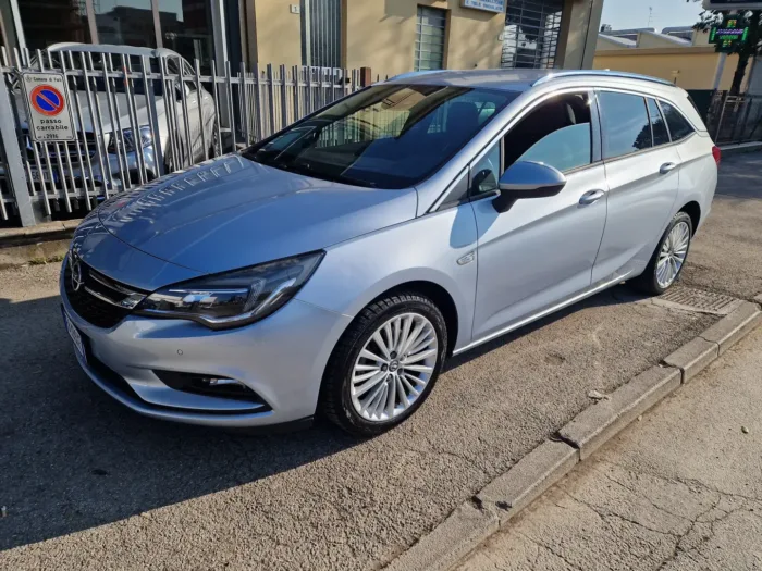 OPEL ASTRA SPORTS TOURER 1.6 cdti Business s - immagine 2