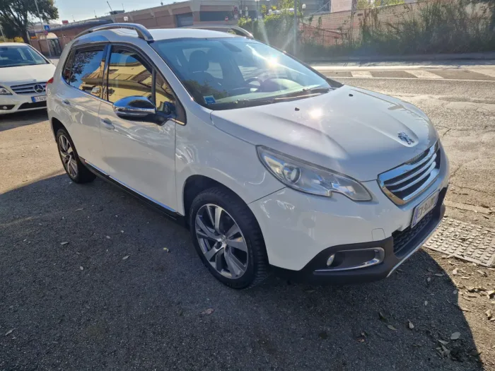 PEUGEOT 2008 1.6 HDI ALLURE - immagine 2