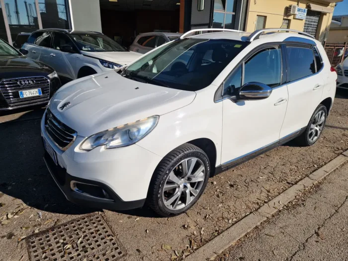 PEUGEOT 2008 1.6 HDI ALLURE