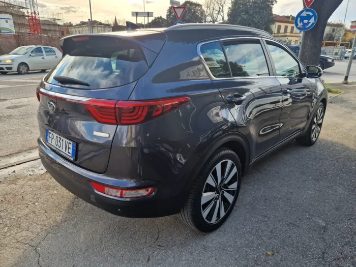 KIA SPORTAGE 1.7 crdi Eco Dynamic - immagine 3